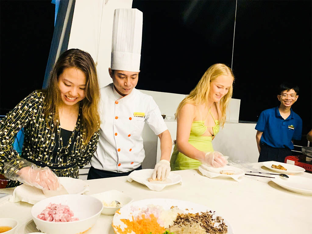 Learn street food secrets with expert guidance